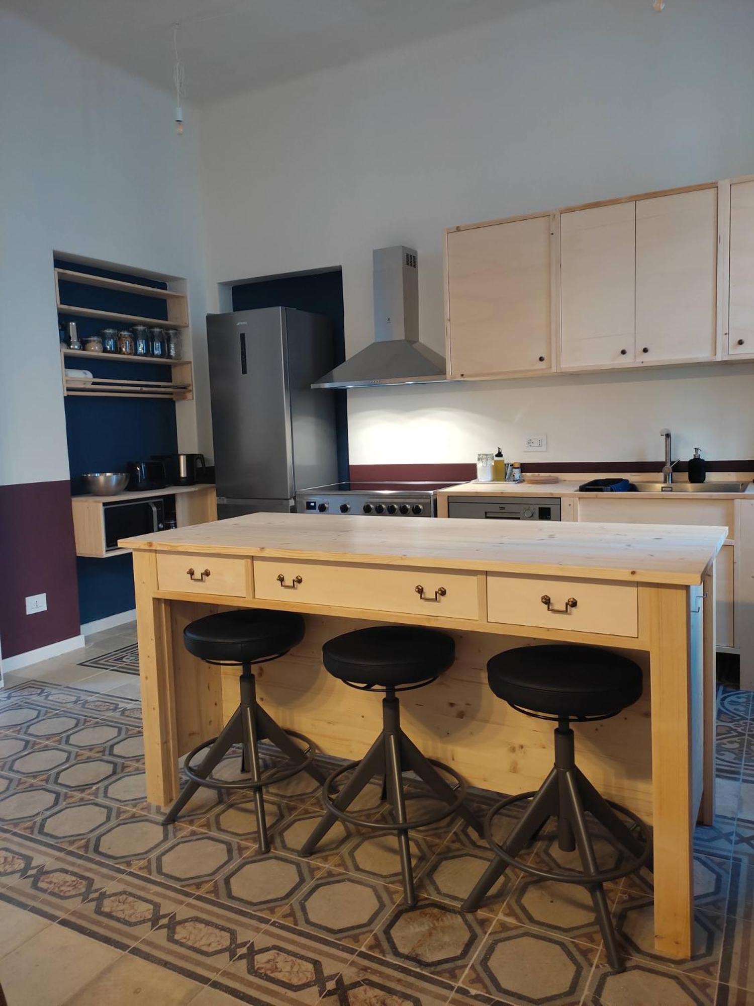 Lostabile Guesthouse & Coworking 巴里 外观 照片
